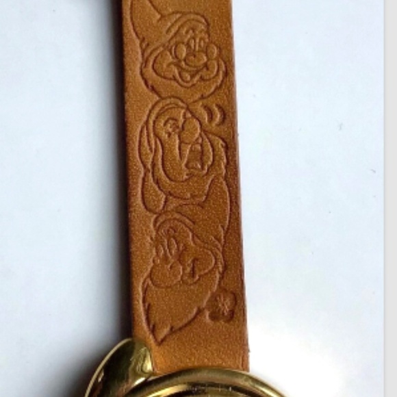 Disney Land by Timex faced wrist watch - Picture 2 of 6